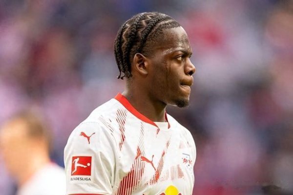 Tin tức ký hợp đồng của Liverpool: Hậu vệ Leipzig có thể có ý định tham gia
