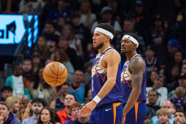 American News: Suns cắt giảm hóa đơn thông qua các điều khoả